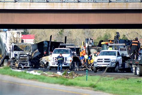 The Latest 4 Dead In Fiery Pileup On I 70 Near Denver Wbal Newsradio