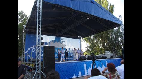 С приходом месяца шавваль в мусульманских странах снова меняется уклад жизни. Праздник Ураза-байрам в Симферополе - YouTube