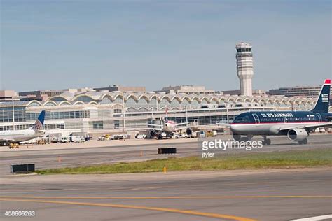 Ronald Reagan Washington National Airport Station Photos And Premium