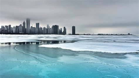 Winter Chicago City Frozen Lake Michigan 1366x768