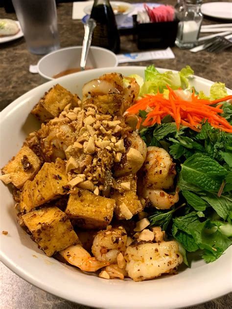 If you're looking to enjoy a well balanced, hearty, and healthy chinese meal, here's what to order, a list of foods to draw inspiration from, and tips for requesting. Mantis Gourmet Chinese Food - Restaurant | Suite 150, 7308 ...