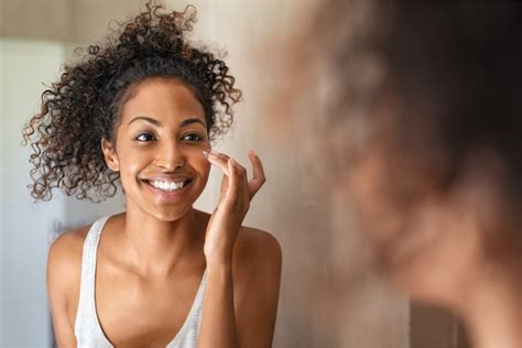 5 Natural Acne Spot Treatments You Probably Have In The Kitchen