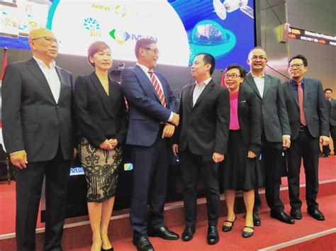 9 area layanan di seluruh indonesia. MNC Vision Network Resmi Melantai di Bursa Efek Indonesia