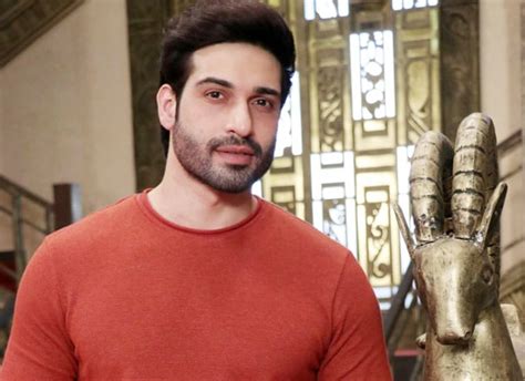 Vijayendra Kumeria Speaks About Reuniting With The Cast And Crew Of Naagin 4 Bollywood News