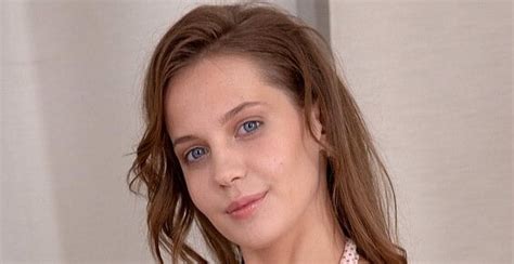 stasia si biography wiki age height career photos and more