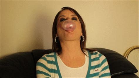 Cammy Chews Bubble Gum And Blows Bubbles Hd Soft Fetish Hard Sex