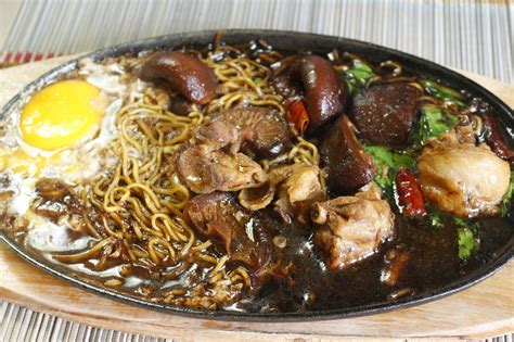 1)celur yee mee seketika dlm air mendidih.keluarkan dan msukkan dlm air sejuk.toskan.ketepikan. RESEPI CIKGU ANI: YEE MEE SIZZLING