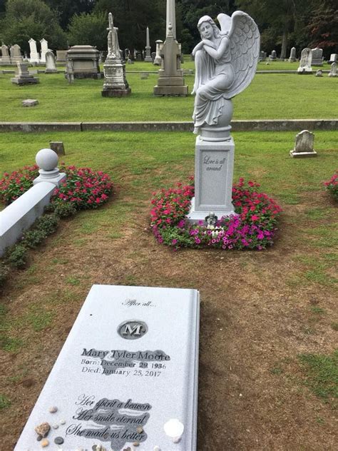 Pin By James Bankston On Famous Graves And Tombs With Images Mary