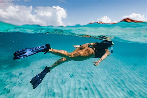 1. Choosing the Right Snorkeling Spot
