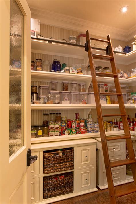 25 Well Organized Kitchen Pantry Makeovers And Ideas