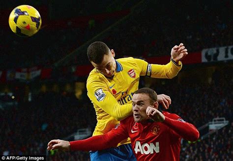 manchester united ready to offer £15m for arsenal defender thomas vermaelen daily mail online