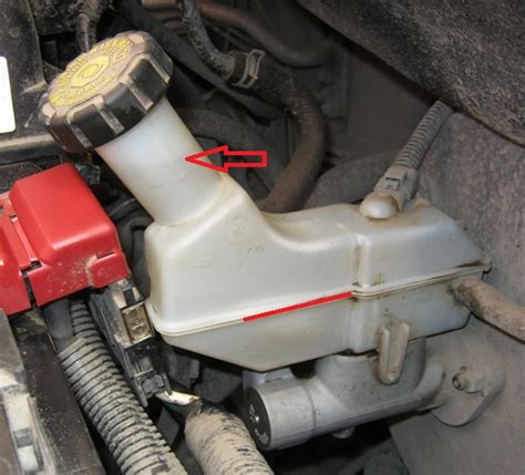 Checking The Level And Adding Brake Fluid On Nissan Note 2004 2012