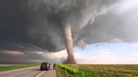 A tornado is a violently rotating column of air that is in contact with both the surface of the earth and a cumulonimbus cloud or, in rare cases, the base of a cumulus cloud. Tornado Nedir ? - YouTube