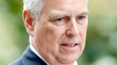 Prince andrew is the second son of the queen and the duke of edinburgh.he became the duke of york upon his marriage to sarah ferguson in 1986 and the couple have two children together, princess. Prinz Andrew: Jetzt gibt es kein Entkommen mehr! | InTouch
