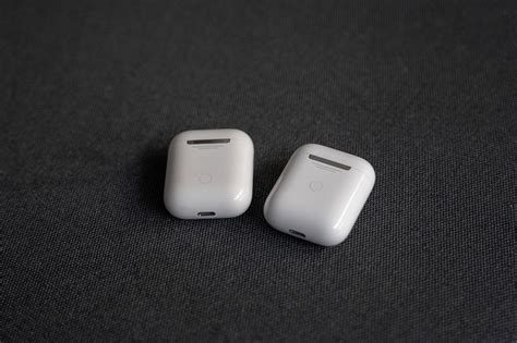 The model number is on the first line of the text printed on the underside of each airpod, or underneath. Test des AirPods 2 : une mise à jour intéressante, mais ...