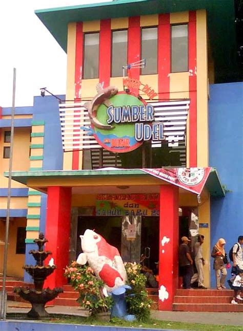 Dowes29.com informasi terbaru lengkap mengenai alamat lokasi dan harga tiket masuk wisata blitar park. Water Park Sumber Udel Blitar - 1001malam.com