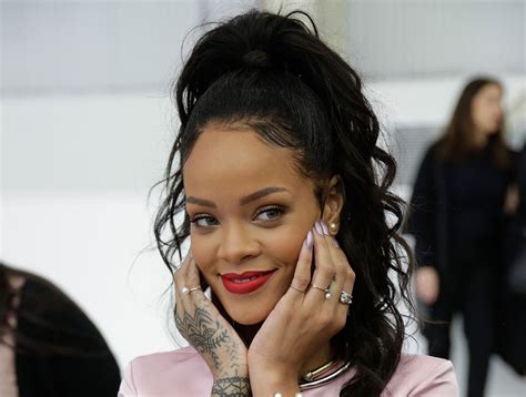 Rihanna Nude Pictures Claims On Chan As Hacking Scandal Continues The Independent The