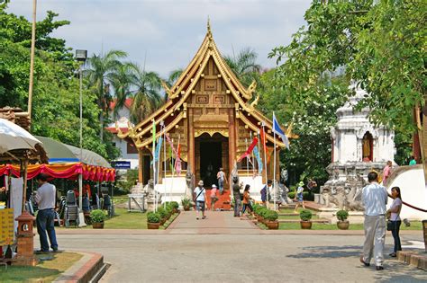 At Wat Phra Singh On Songkran In Chiang Mai Uwe Schwarzbach Flickr