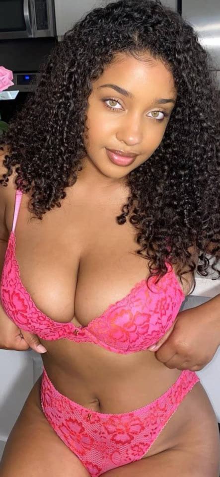 Corie In Her Pink Bra And Panties Cufo510