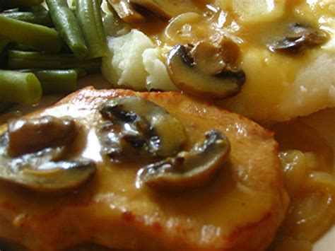 One benefit of these baked thin pork chops is that they cook in the same amount of time the vegetables need. Tender Oven Baked Pork Chops Recipe - Food.com