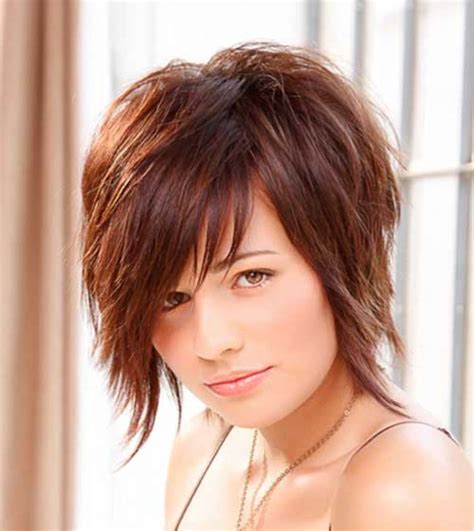 Short Pixie Styles For Round Faces Wavy Haircut