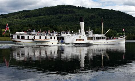 She still plies the waters of. Skibladner at Minnesund 19.07.17. | Started sailing 2 ...