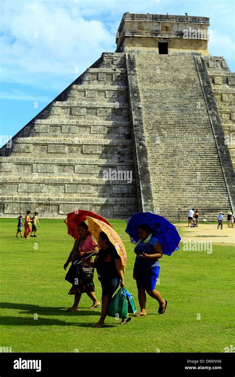 Mayan Descendants Hi Res Stock Photography And Images Alamy