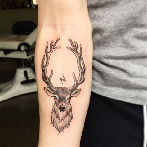59 Best Geometric Deer Tattoos