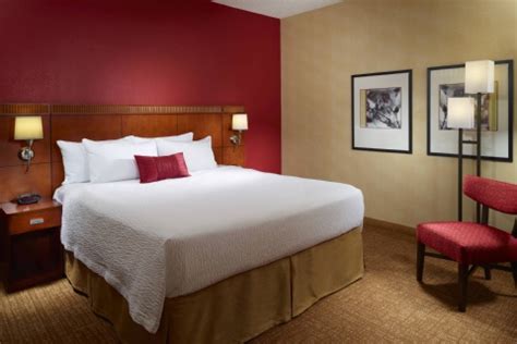 Atlanta diningguide restaurant profile page. Courtyard By Marriott Atlanta Airport South/sullivan Road ...
