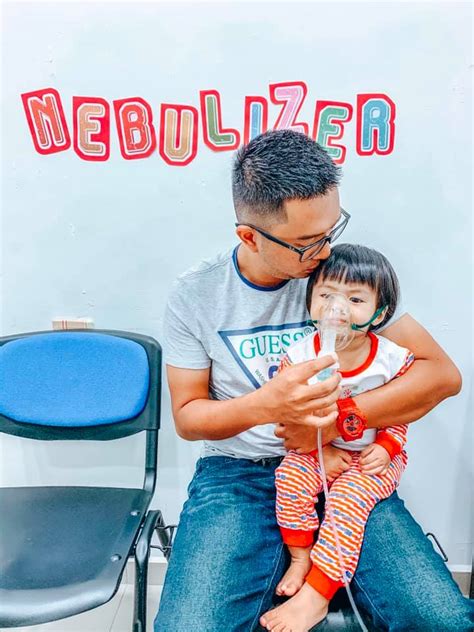 Ada sebanyak 56 bekas suntikan yang kami temukan di tubuh bidan. Klinik Hero: Nebulizer
