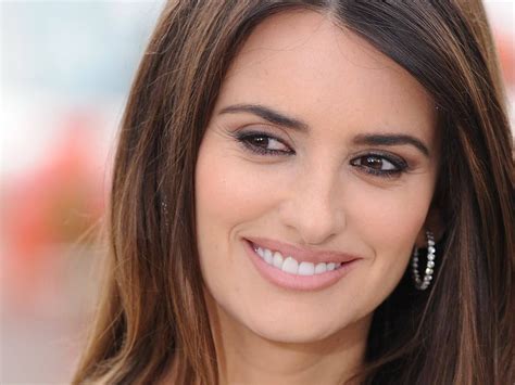 Popular Actresses With Big Noses In Hollywood Penelope Cruz Big Nose Beauty Models With