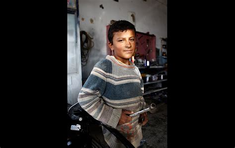 Menara's products provide a significant and quantifiable cost and operational advantage at many layers of the network. Anak pelarian Syria dipaksa bekerja demi membantu keluarga ...