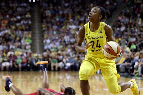 Wnba Finals Analysis How The Storm Blew Out The Mystics In Game 1