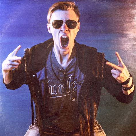 We would like to show you a description here but the site won't allow us. Garrett Williamson | Wikitubia | FANDOM powered by Wikia