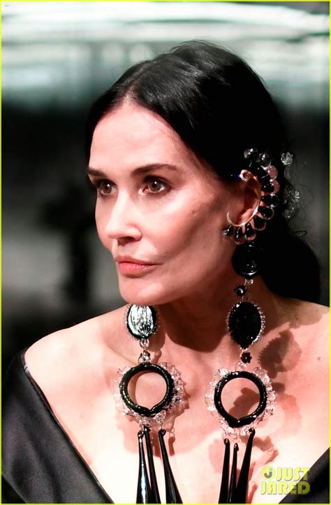 She has perfect taste in designer outfits and is a great blend of style. Demi Moore Hits the Runway at Fendi's Fashion Show 2021 in ...