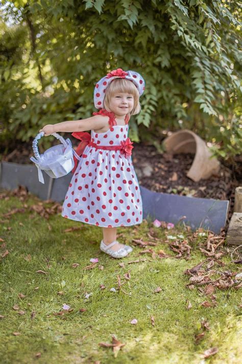 Nicht am falschen ende sparen. Einfach süß diese Punkte..!! Das Babykleid Giulia ist den ...