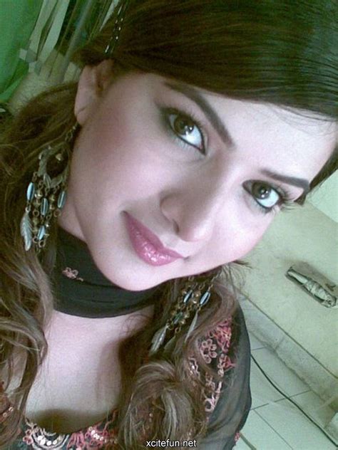 sara chaudhry lollywood actress  special hot wallpapers xcitefunnet
