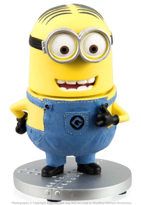 Despicable Me Two Eyed Minion Bobble Head Doll Universal Studios New