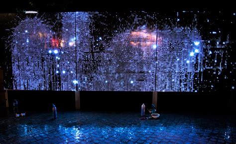 We did not find results for: Water Light Graffiti: Where Spray Painting Meets Technology
