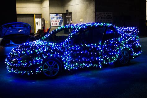 Christmas Car Spreads Holiday Cheer Through Savannah Georgia With Help