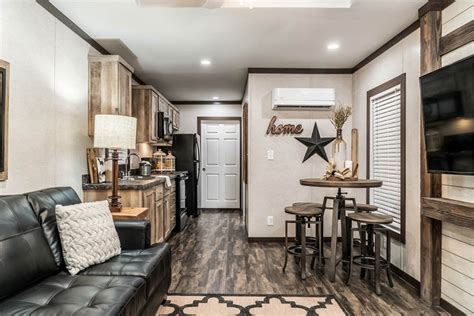 This cottage design floor plan is 400 sq ft and has 1 bedrooms and has 1 bathrooms. The Apex Cabin (400 Sq Ft) - TINY HOUSE TOWN