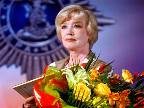 К сожалению, результат ее последних операций оказался прямо противоположным. Вера Алентова - 80 фото до и после вмешательств в свою ...