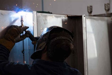 Dedicated Stainless Steel Room Enhances Welding Shops TIG Results