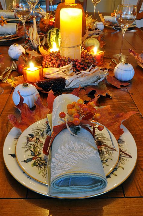 Thanksgiving table decorations | Thanksgiving table decorations, Thanksgiving decorations ...