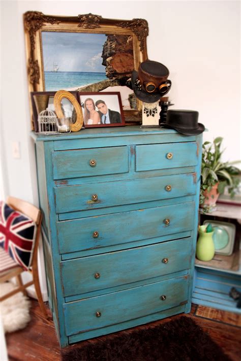 With americana decor chalky finish paint, creating beautiful home decor and furniture pieces does not require skills or hours of training. Lowes Americana Decor Chalk Paint