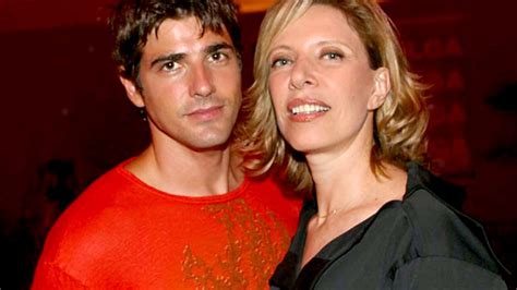 Iniciou sua carreira como modelo em 1991, tendo participado de desfiles e. Marilia Gabriela & Reynaldo Gianechinni - VOCÊ - Roberto ...