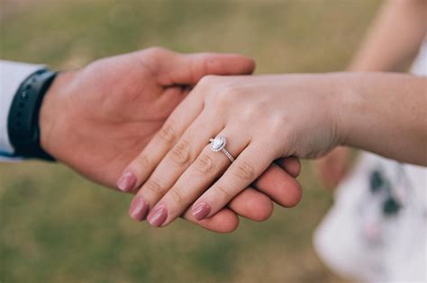 18 romantic and unique wedding proposal ideas for every couple bridestory blog