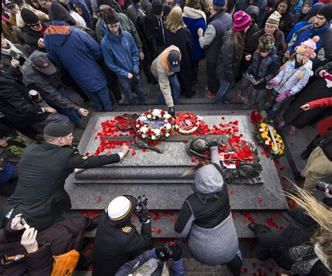 Photos Remembrance Day Ceremony In Ottawa Canadas National Observer