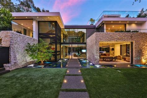 A Contemporary California Luxury Home Contemporary California Luxury