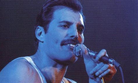 Freddie Mercury And His Famous Teeth Smiles Dental And Wa And Or Offices